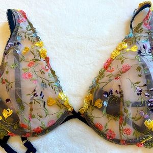 Dream Angels Unlined Plunge Bra